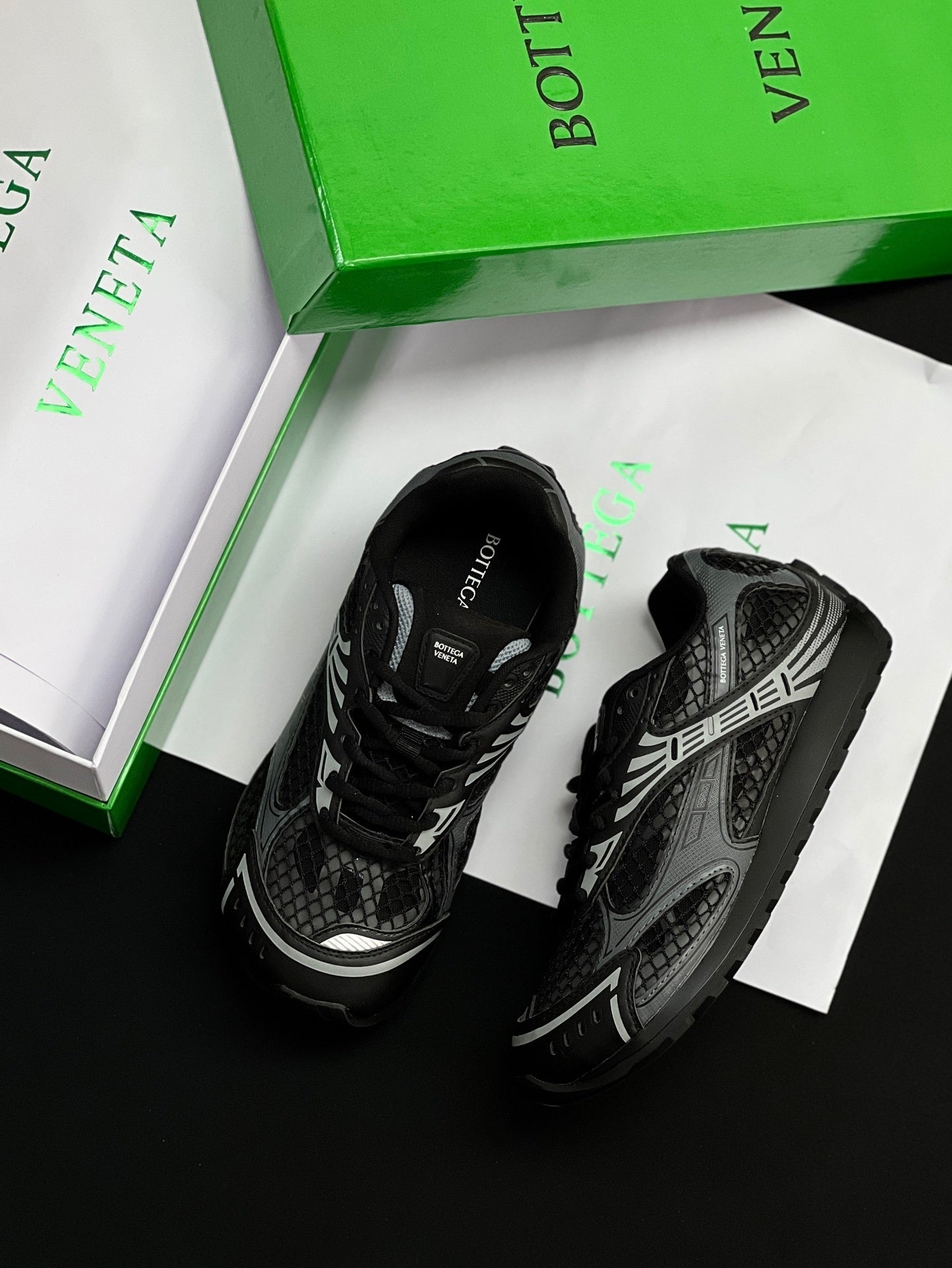 Bottega V Sneakers