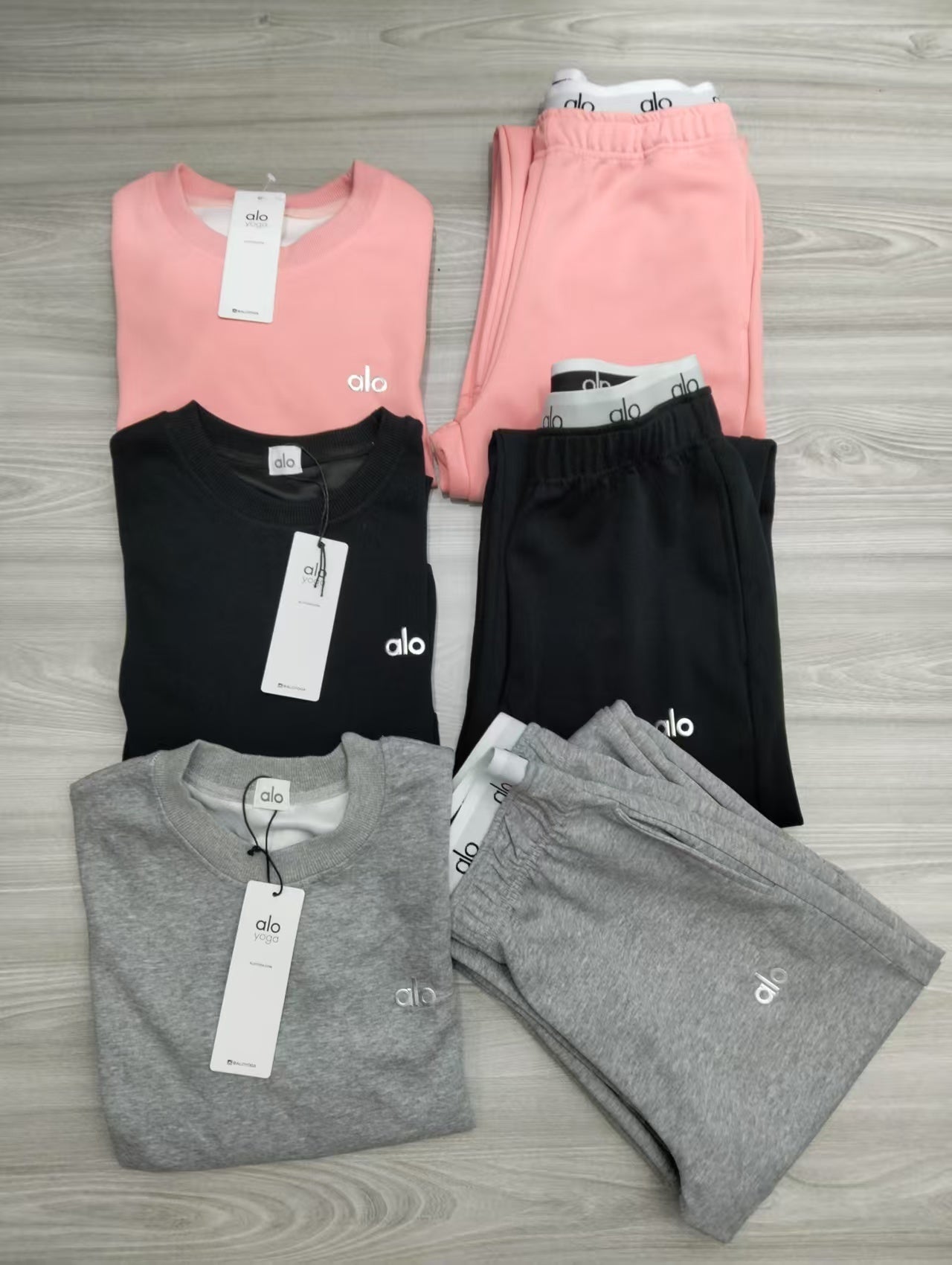 ALO Yoga Women's Wide Legged Set