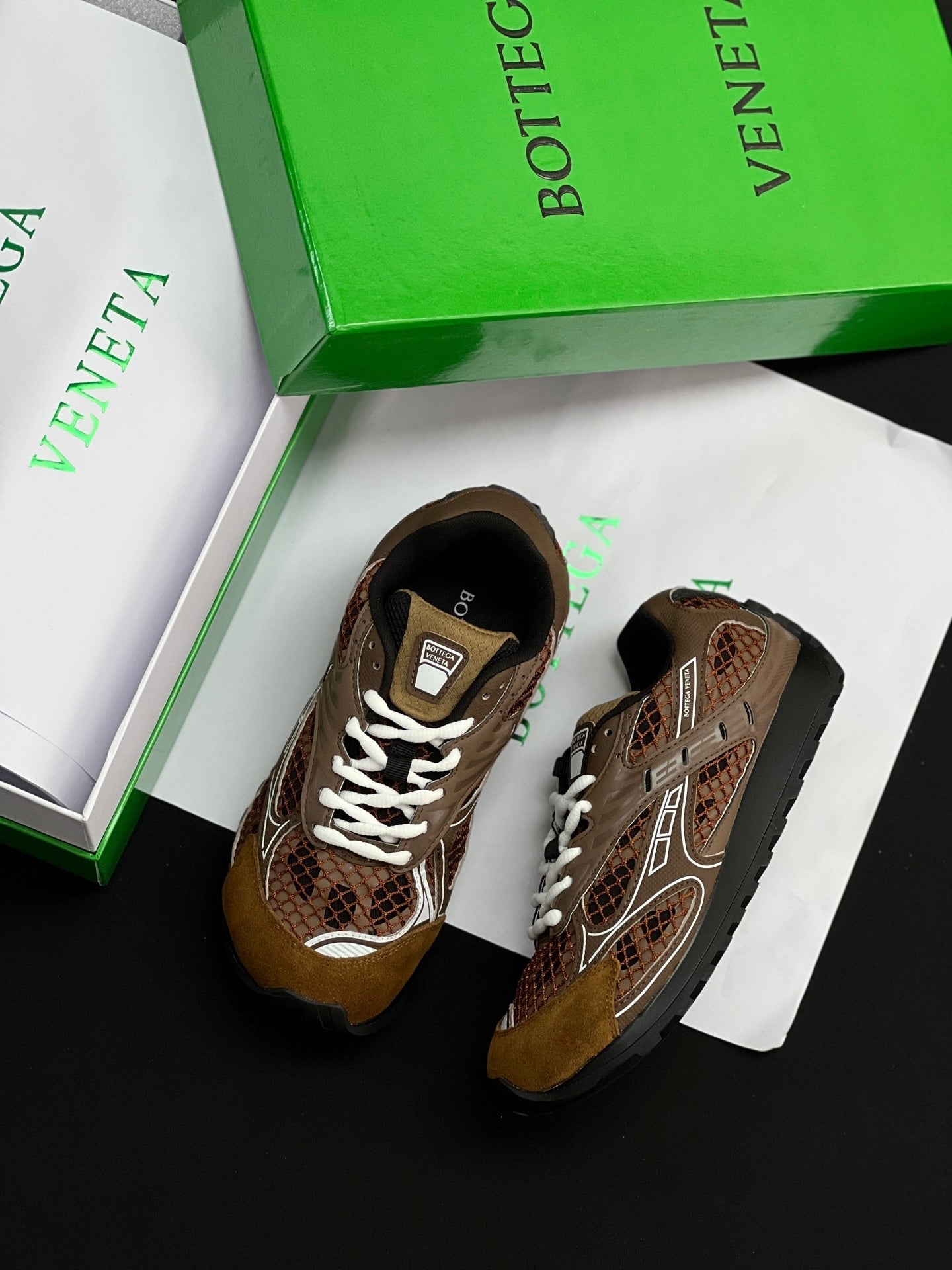 Bottega V Sneakers
