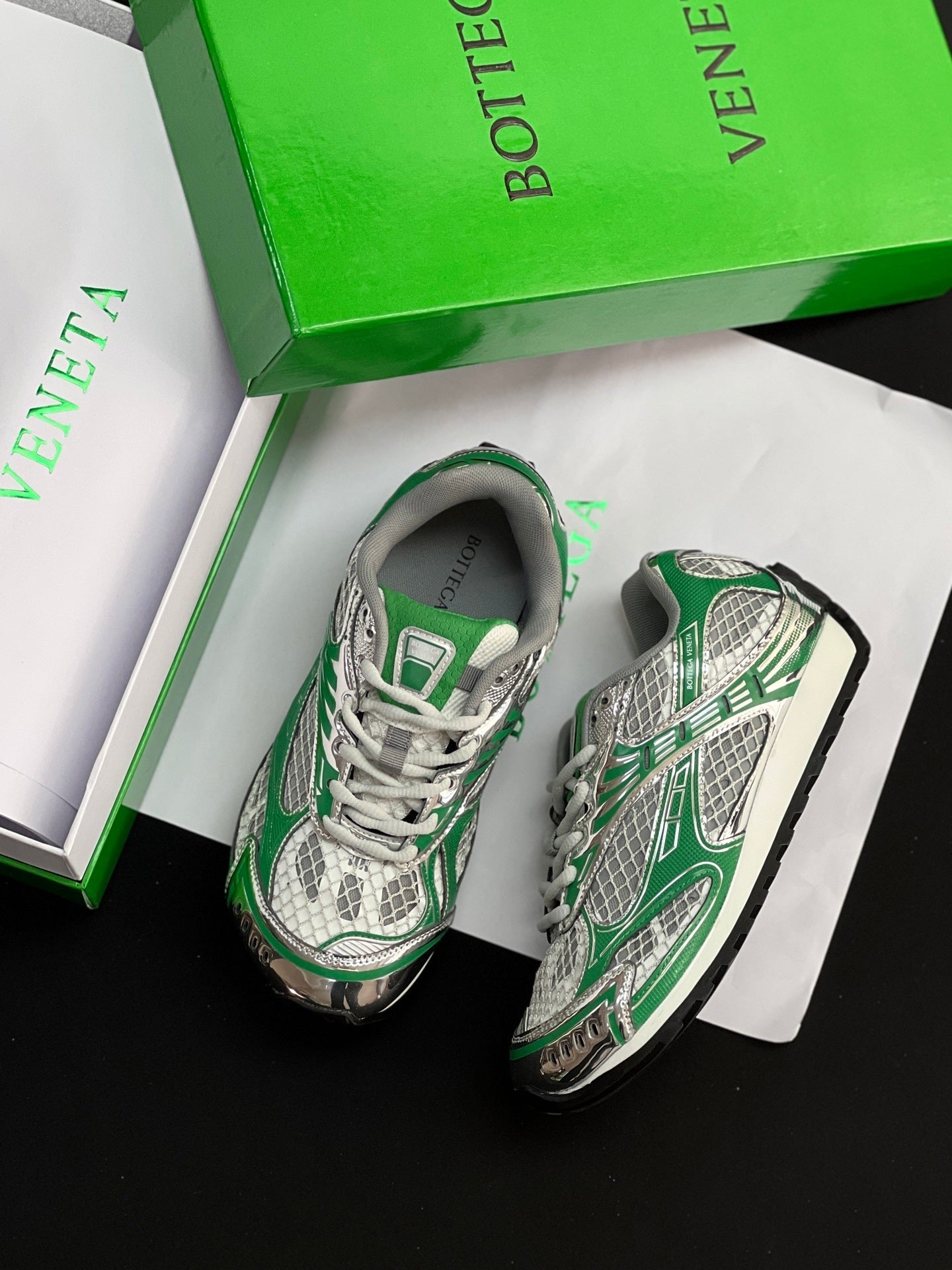 Bottega V Sneakers