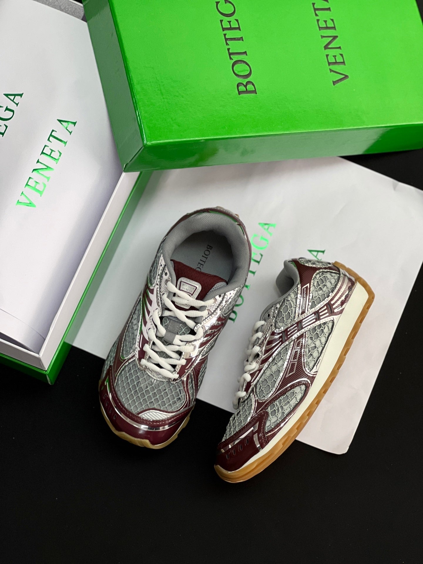 Bottega V Sneakers