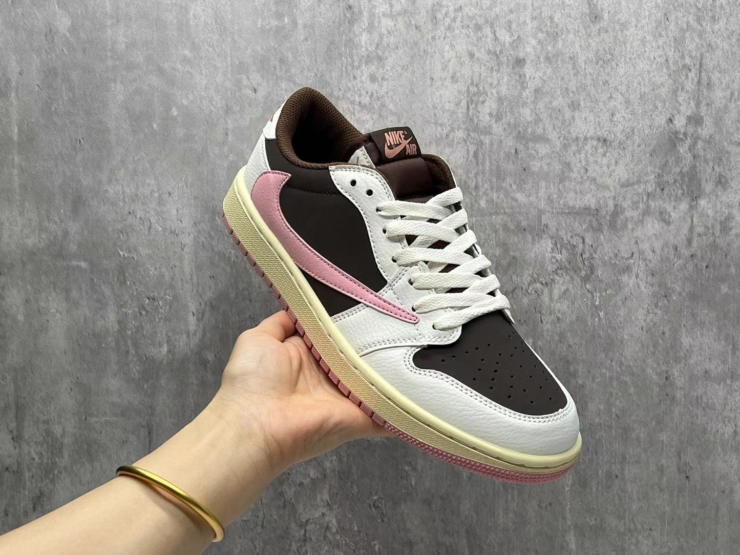 NIKE Air Jordan Low OG Dark Pony/Pink