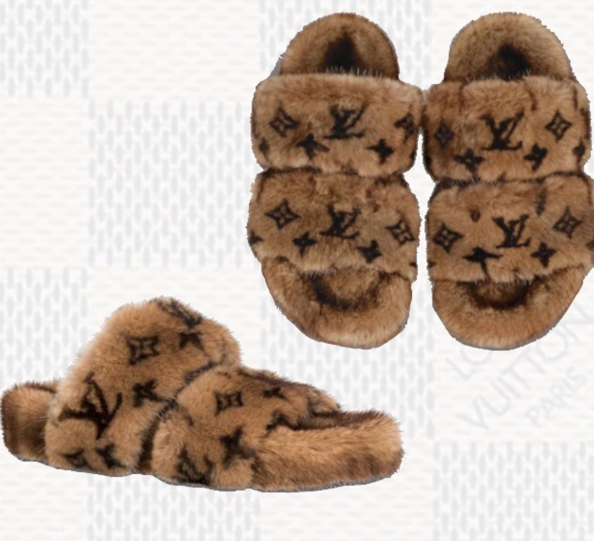 L Strap Fur Slides